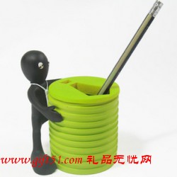 超負荷筆筒